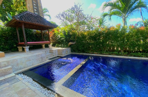 Tibubeneng Villa | Authentic Bali Villa with Beautiful Rice-Field Views
