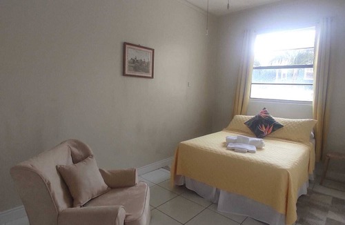 Hill Crest Apartment | Authentic BarbadianExperience