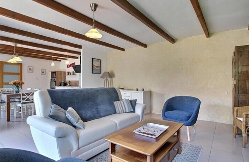 Ploneour-Lanvern House | Authentic Breton cottage in the countryside, close to services and the sea.