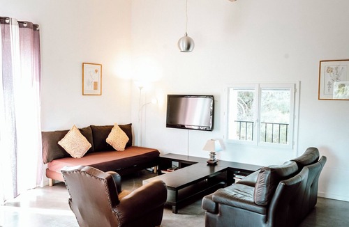 Saint-Nazaire House | Authentic, charming farmhouse in the heart of a winegrowing estate with sea views