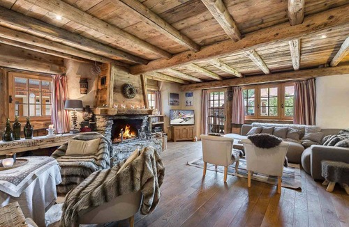 Le Raffort Ski Chalet | Authentic chalet with jacuzzi, sauna and parking for 12 people