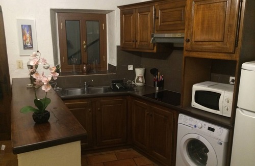 Saint-Jeannet House | Authentic charming house in a quiet wooded park.