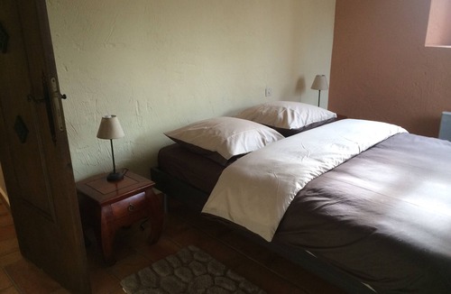 Saint-Jeannet House | Authentic charming house in a quiet wooded park.
