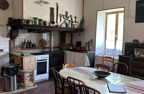 Tardets-Sorholus House | Authentic Espillia house, close to all amenities, ideal for family holidays.
