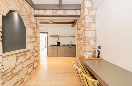 Kaleici Apartment | Authentic Flat with Garden 5 min to Beach