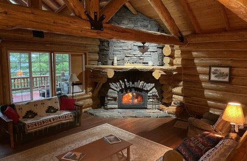 Somers Cabin | Authentic Hand-Crafted Mountain Cabin w/Amazing Lake View !