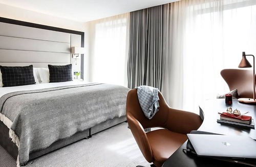 City Centre Dublin Hotel | Authentic Ireland Experience! Near National Museum of Ireland - Archaeology