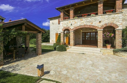 Baderna Villa | Authentic Istrian Villa in Baderna with Swimming Pool