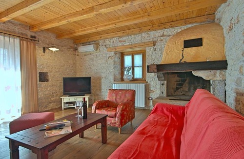 Baderna Villa | Authentic Istrian Villa in Baderna with Swimming Pool