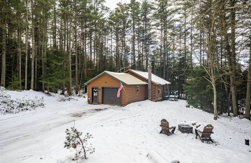 Chestertown Cabin | Authentic Lincoln Log cabin in a private setting w/nearby lakes and attractions