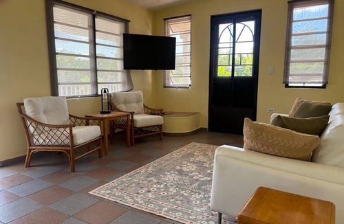 Guayabo Apartment | Authentic Local Stay · 3 min to Beach Near Rincon