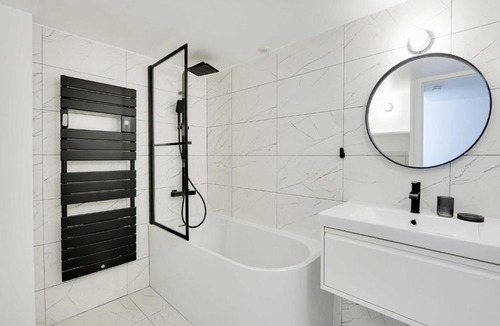 11th Arrondissement Apartment | Authentic Loft - 2BR 8P - Oberkampf