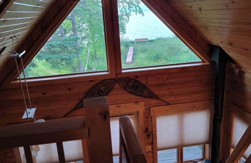 Port Wing Cabin | Authentic log cabin perfect for 2❣️Fantastic Lake Superior Views & beach access!