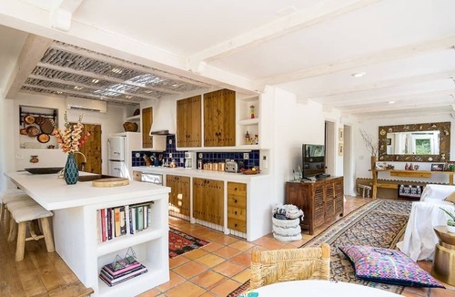 Chupadero House | Authentic Luxury Villa with Mountains & Mesa Views (Ideal for long term bookings