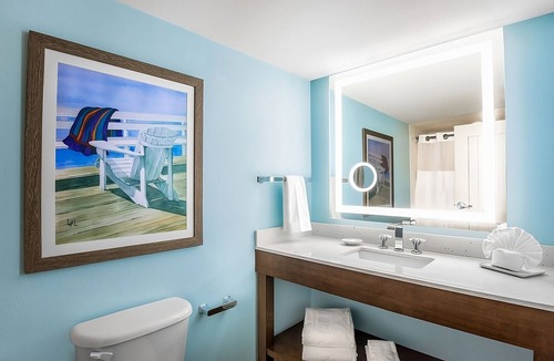 Osage Beach Hotel | Authentic Missouri Experience! Onsite Pool, Free Parking