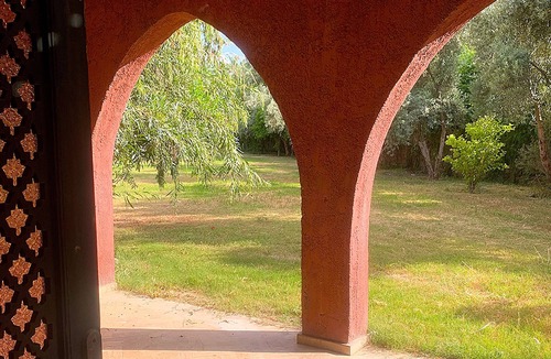 Palmeraie House | Authentic Moroccan Getaway 3 Royal Suites Parking Heated Pool