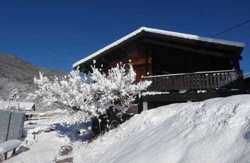 La Ferriere Ski Chalet | Authentic mountain chalet with view - sauna- Norwegian bath