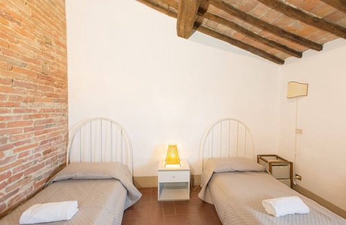 Palaia House | Authentic Panoramic Huge Olmo - Heart of Tuscany