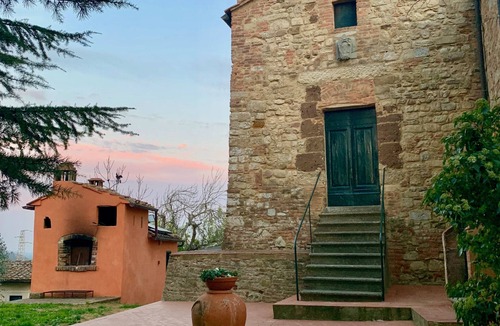 Palaia House | Authentic Panoramic Huge Olmo - Heart of Tuscany