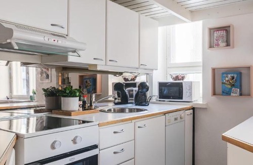 Toolo Apartment | Authentic & Personal Flat in Trendy Töölö