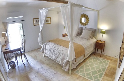 Menerbes House | Authentic renovated farmhouse* in the Luberon, Provence, heated private pool