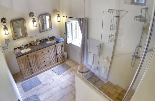 Menerbes House | Authentic renovated farmhouse* in the Luberon, Provence, heated private pool