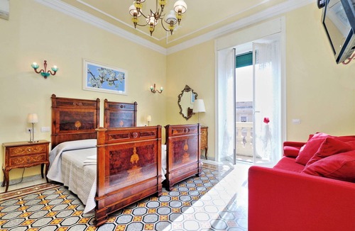 Esquilino Apartment | Authentic Roman - Colosseum area, Fabulous Apart, Terrace, Wifi, Aircon