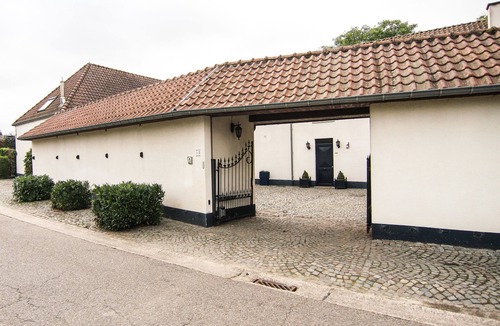 Alken House | Authentic square farm - The smithy (100m²)