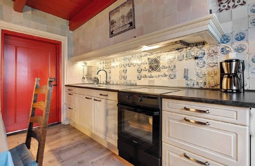 Ruinerwold House | Authentic stay with modern comfort in a national heritage farmhouse