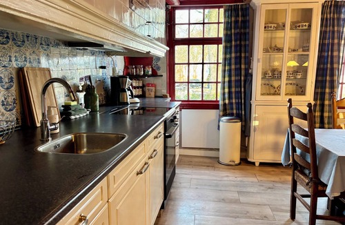 Ruinerwold House | Authentic stay with modern comfort in a national heritage farmhouse