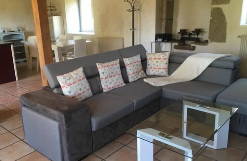 Bonnefond House | Authentic stone cottage with garden - relaxing vacations guaranteed