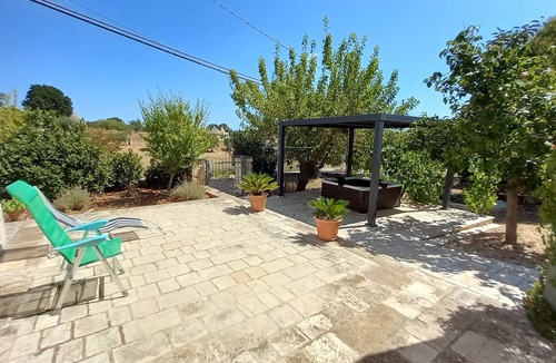 Locorotondo Cottage | Authentic Stone Villa with Hot Tub | Valle d'Itria View | Near Alberobello & Sea