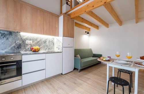 Sao Mamede de Infesta House | Authentic Studio 6 with Terrace by HostWise