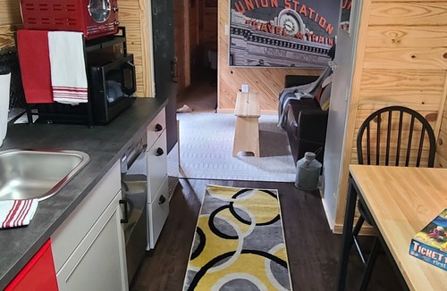 Valley Head Cabin | Authentic Train Caboose! 5 min to Desoto Falls, Park, Mentone & LT River Canyon