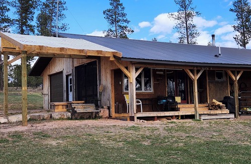 Sundance Cabin | Authentic Wyoming at Home on the Range