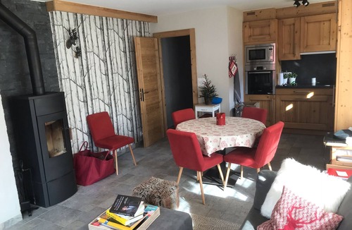 Chatel Apartment | Authenticity and comfort, free shuttle to the slopes and the center