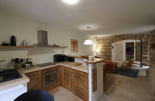 Serviers-et-Labaume House | Authentiek huis met ruim en charmant terras en jacuzzi