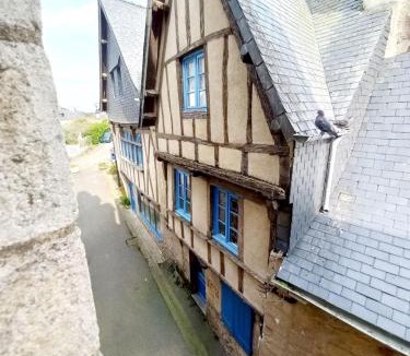 Port de St Goustan Apartment | AUTHENTIQUE Entre Histoire et Raffinement au Port de Saint-Goustan