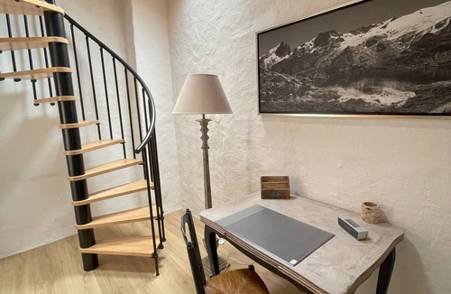 Rousset-les-Vignes House | Authentique Maison de Village en Drôme Provençale