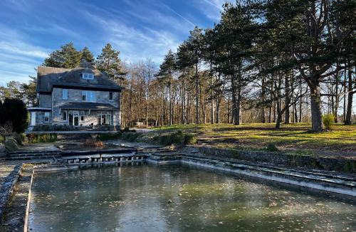 Rochefort Bed & Breakfast | Aux étangs fleuris