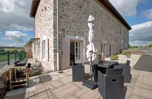 Usson-en-Forez House | Aux 3 provinces