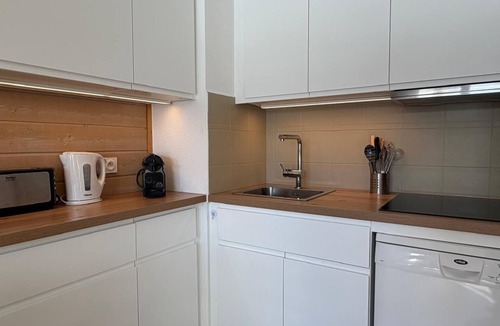 Les Angles Apartment | Aux Angles apartment, lake view, 5 minutes walk from the village center!
