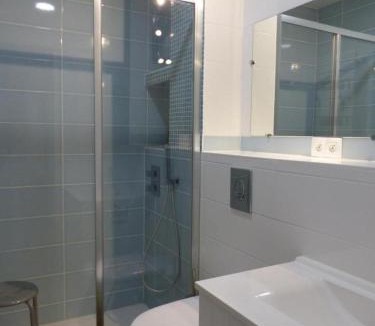 Vallon-en-Sully Bed & Breakfast | Aux baboteurs GDF