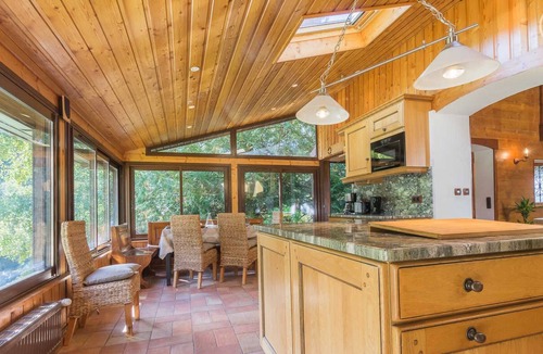 Saint-Offenge-Dessous House | AUX Paniers Coussins - Areyl