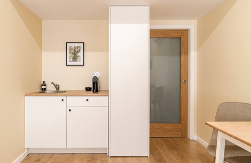 Campo de Gerez Apartment | 'Avó Custódia - Room' with Mountain View, Wi-Fi and Air Conditioning