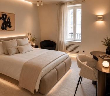 Champs-Elysees Apartment | Av des Champs-Elysées, Arc de Triomphe - 12 GUESTS