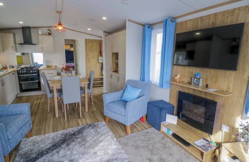 Tiddington Cottage | AV18, pet friendly, with a garden in Tiddington