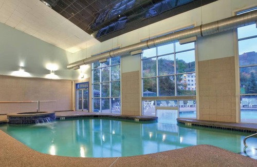 Hancock Apartment | Available February 17-21 2025. Sleep 8 - 2-bed apt on Jiminy Peak. Ski in/out!