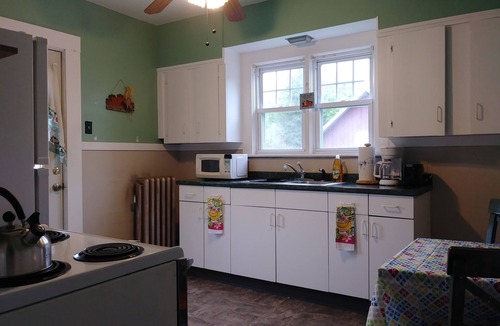 Lanesborough Apartment | Available for Healthcare and long term stays welcome 3 miles from Hospital