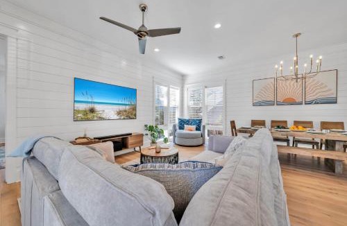 Lakeside at Blue Mountain Beach House | Available for Season! Pinkie Preferred Property - Solaris